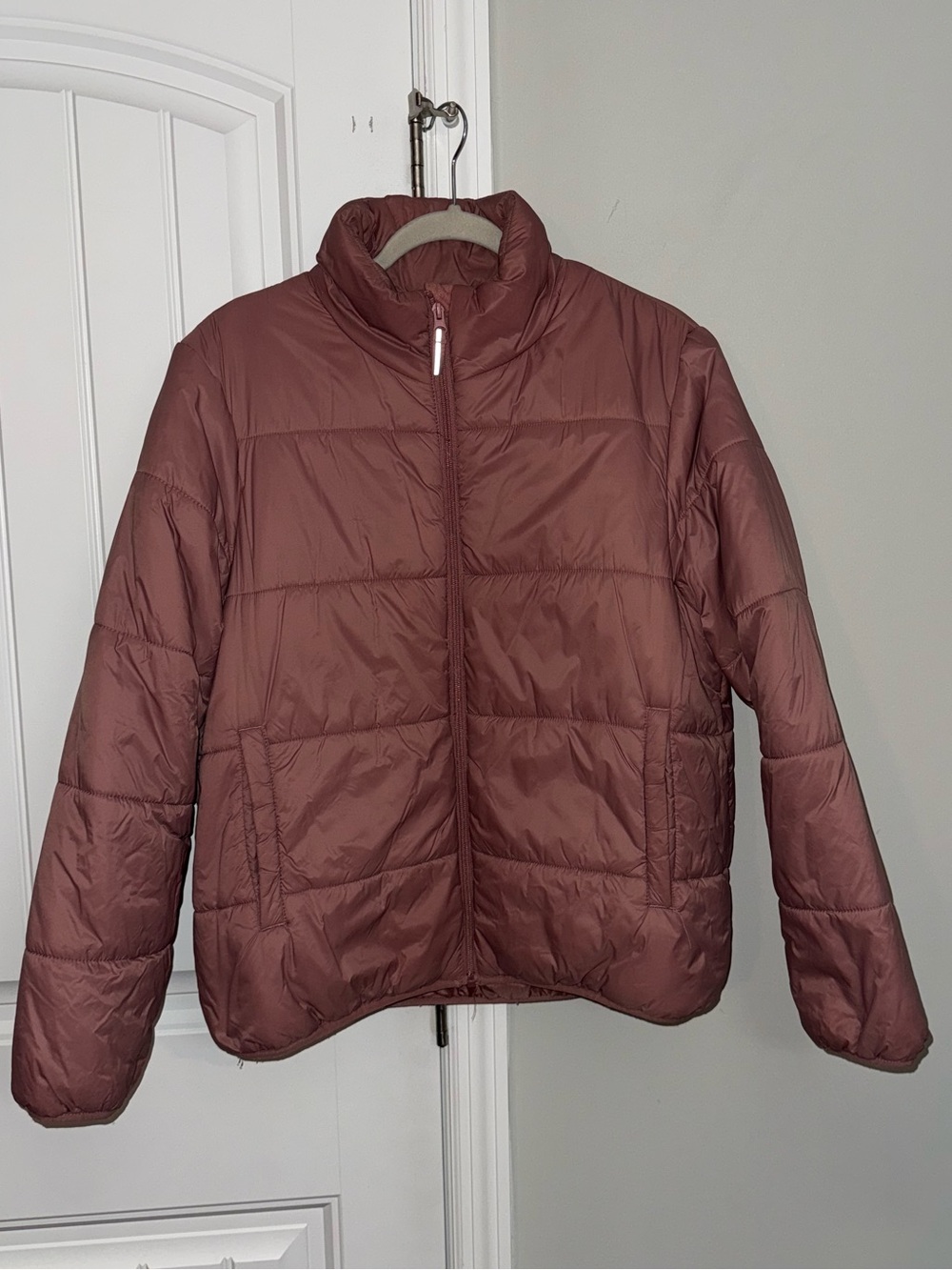 Universal Thread Women's Quilted Puffer Jacket in Mauve